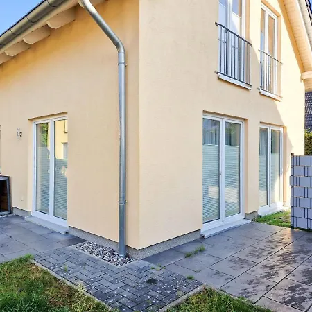 Karlshagen, Zur Reling Holiday home *